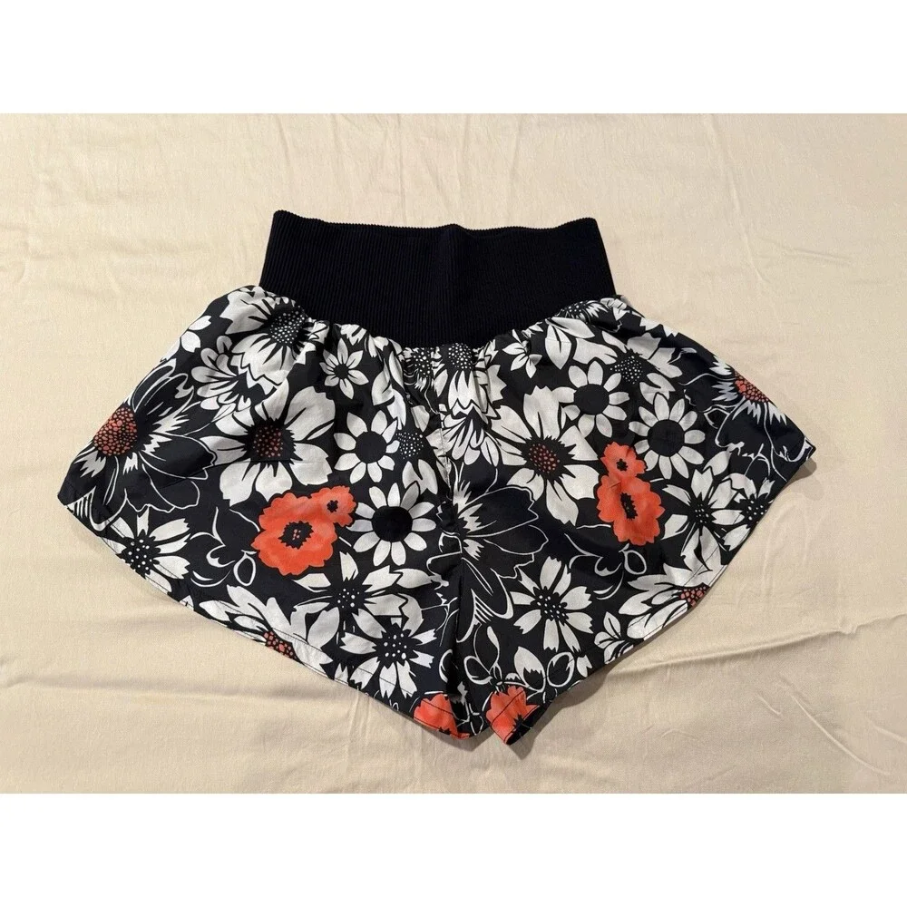 Free People Movement Women's Carpe Diem Size Small Tuxedo Floral Shorts